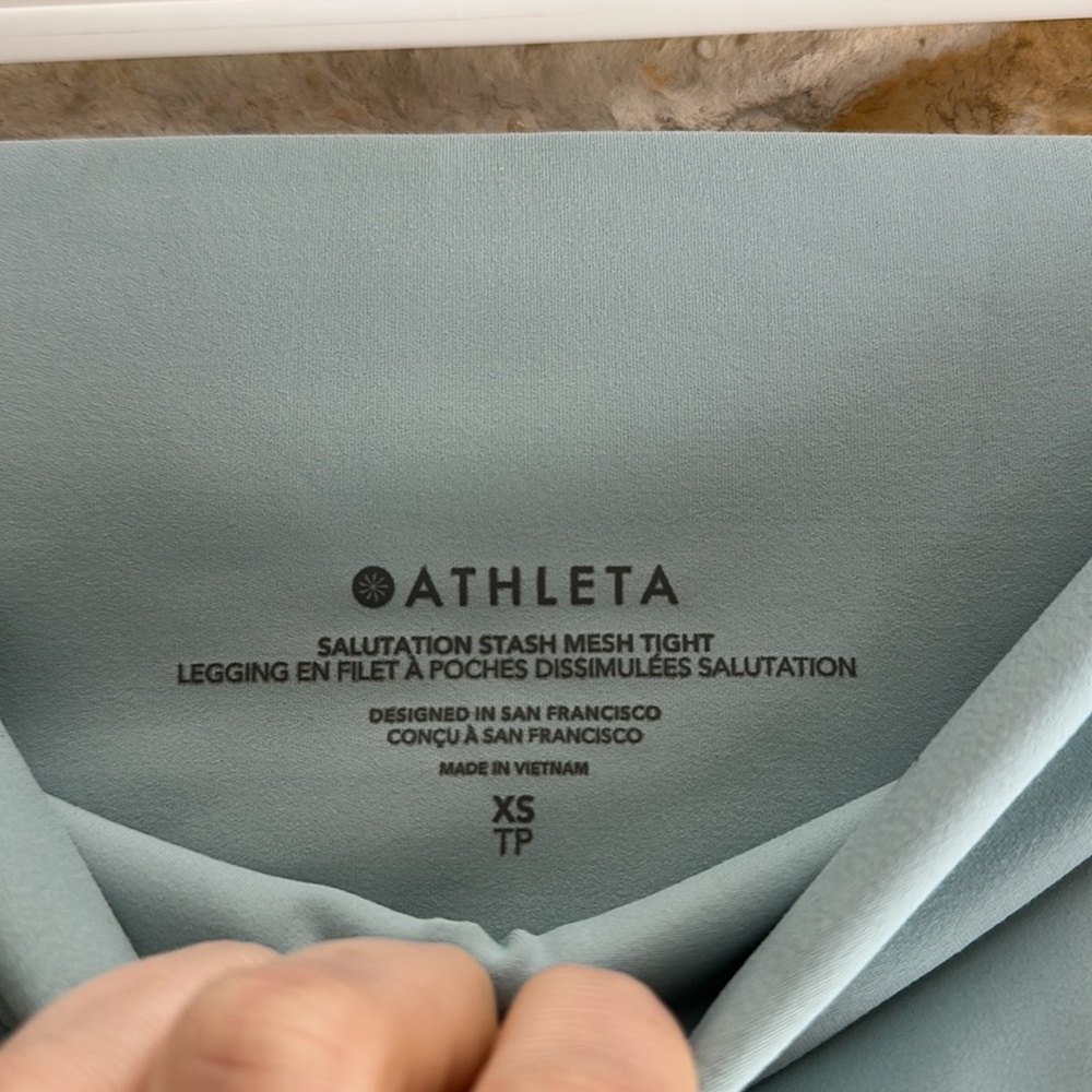 Athleta SALUTATION STASH HIGH RISE MESH 7/8 LEGGING - Picture 7 of 7